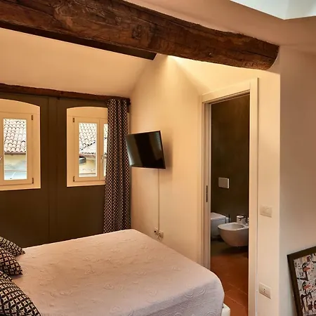La Casa Di Veronique Daire Como